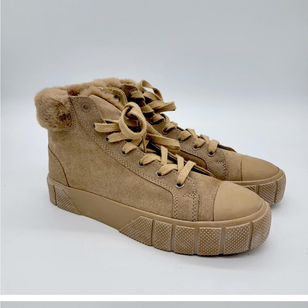 Zara suede high top sneakers/ combat boots with faux fur size 36/6 women’s beige